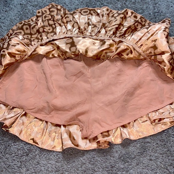 Brown, Size Small - Picture 3 of 3
